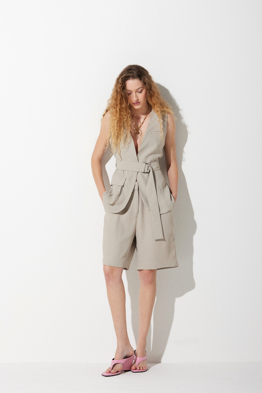 Bermuda Iara Crepe Cinza