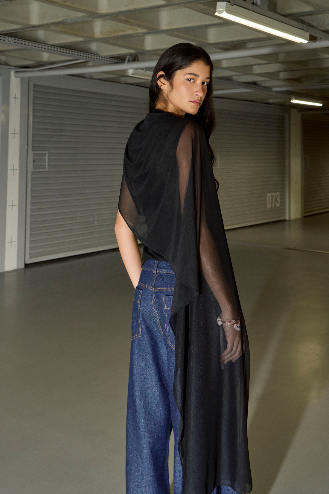 BLUSA CAPA TULE PRETO