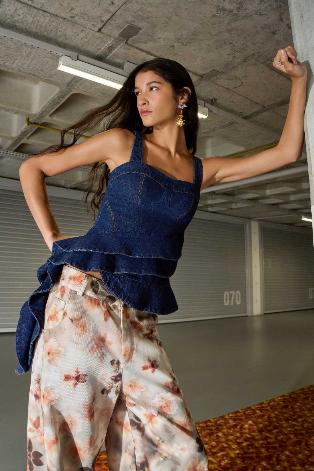 BLUSA ESTELLA ALÇA DENIM